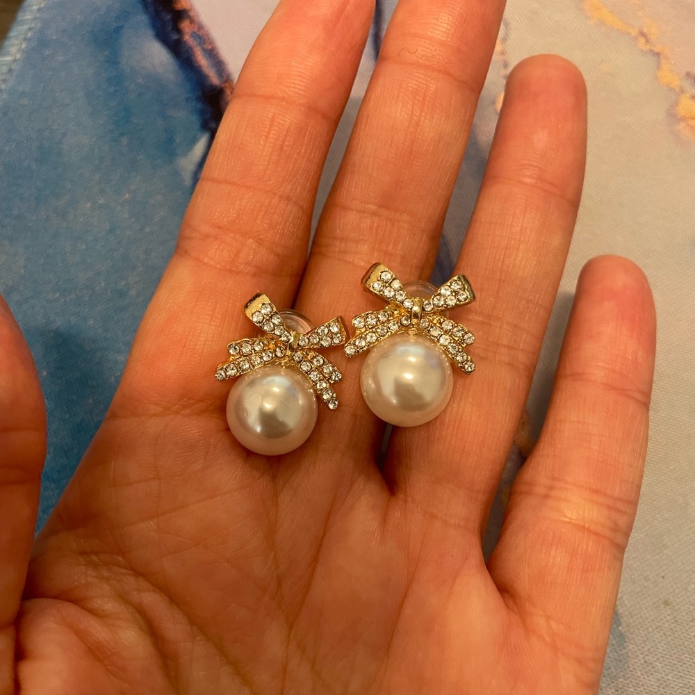 Elegant Pearl and Crystal Bow Earrings